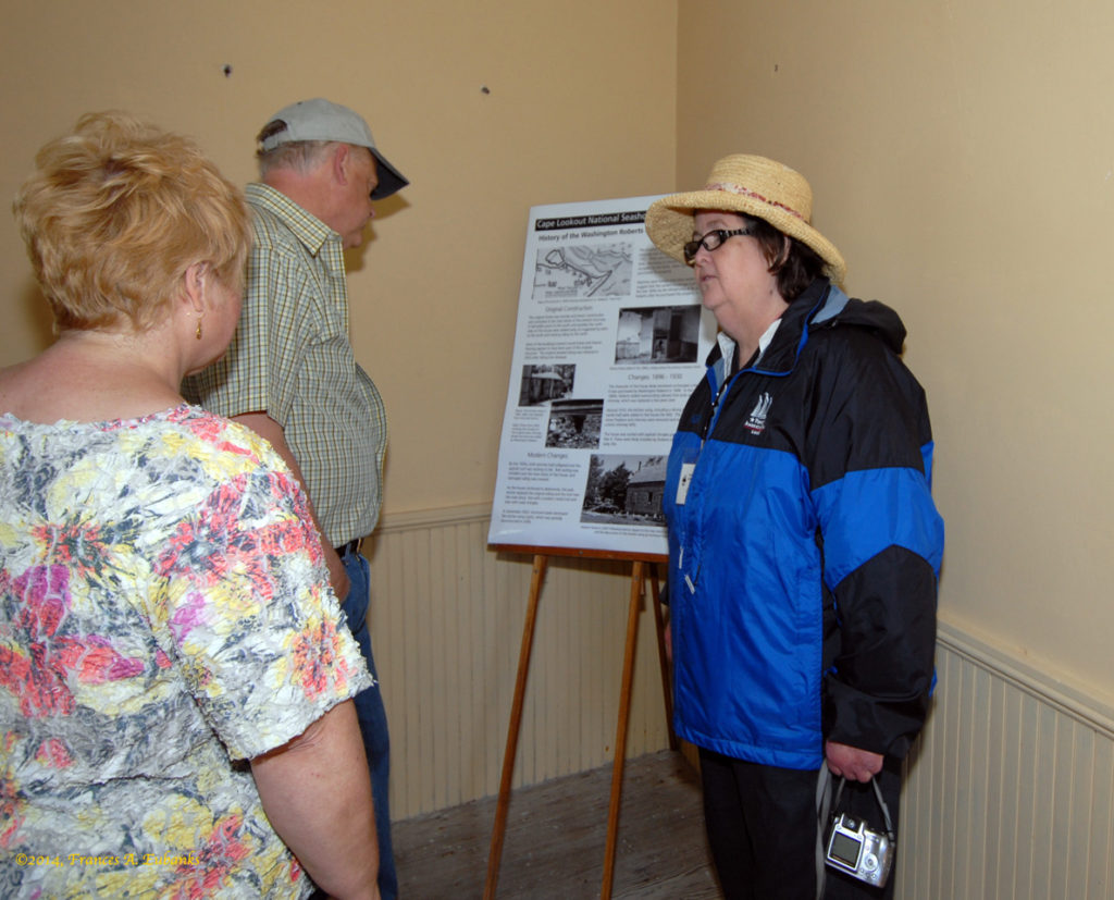 The Vogels and Connie Mason Discuss Washington Roberts House.